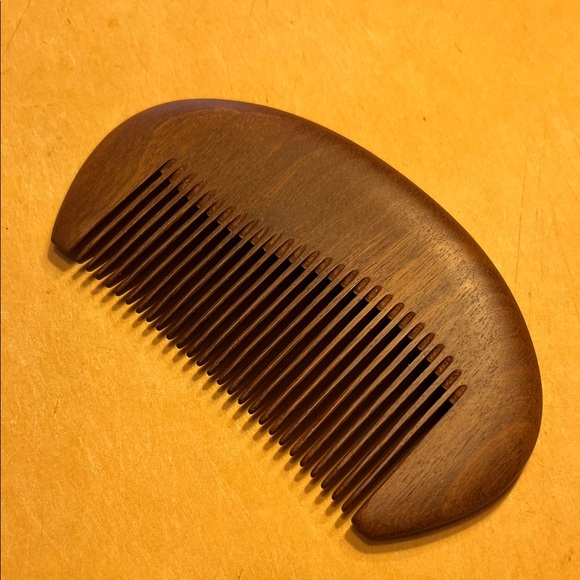 Wooden Comb - Picture 4 of 8